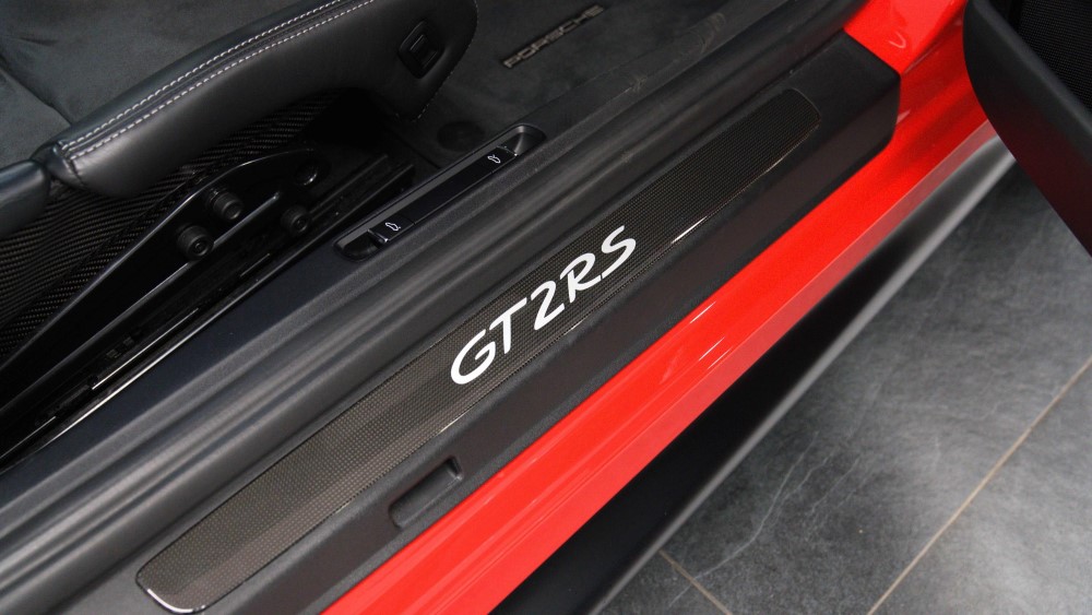 2018/18 Porsche 911 GT2 RS Weissach