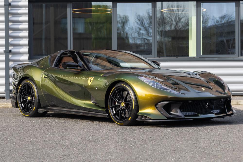 2024 Ferrari 812 Competizione Aperta