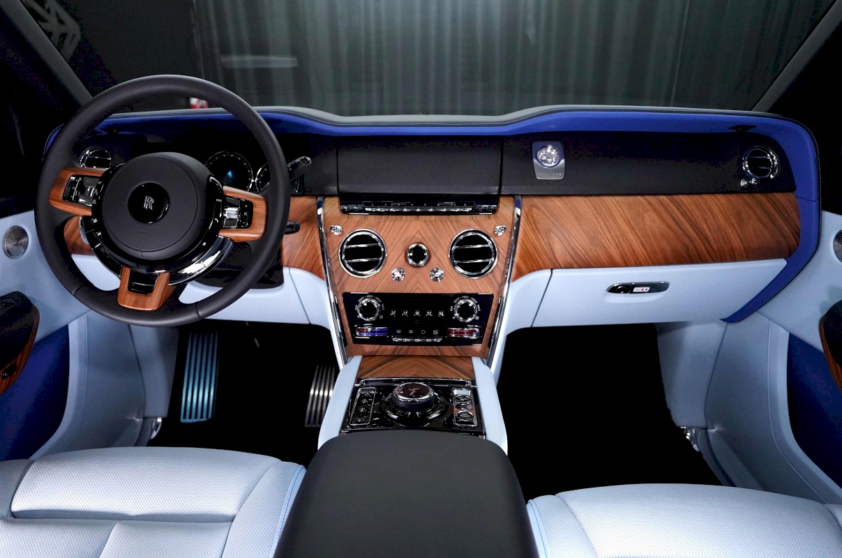 2019 Rolls Royce Cullinan by Onyx Concept