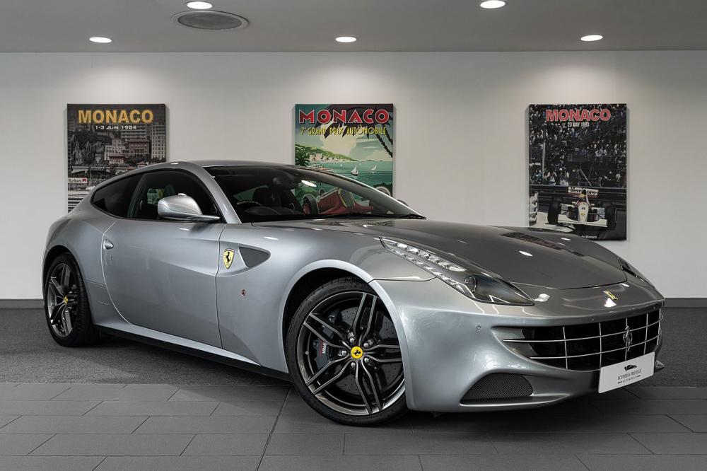  Ferrari FF V12 