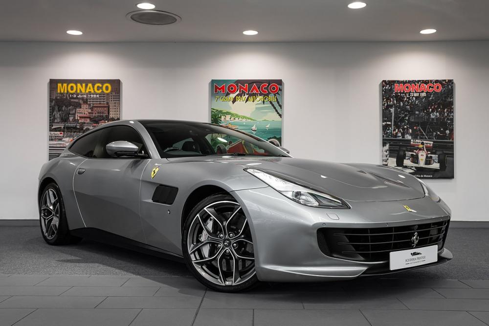  Ferrari GTC4Lusso T V8 