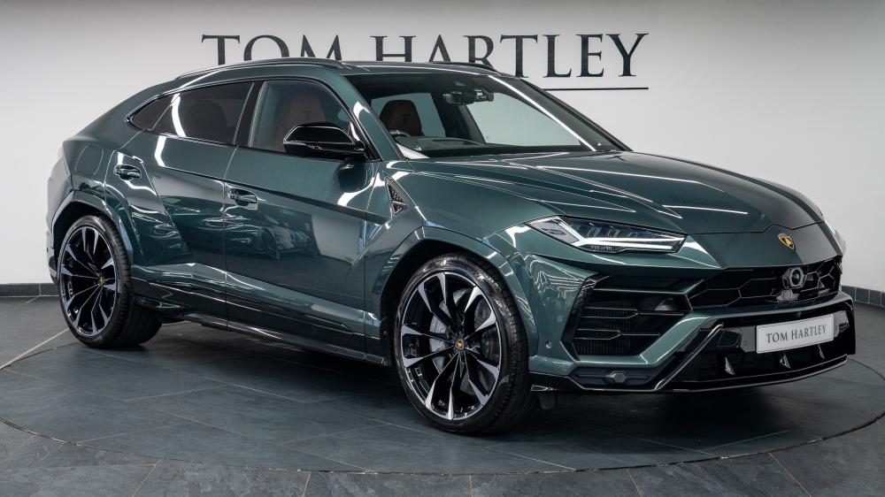 2022/72 LAMBORGHINI Urus V8