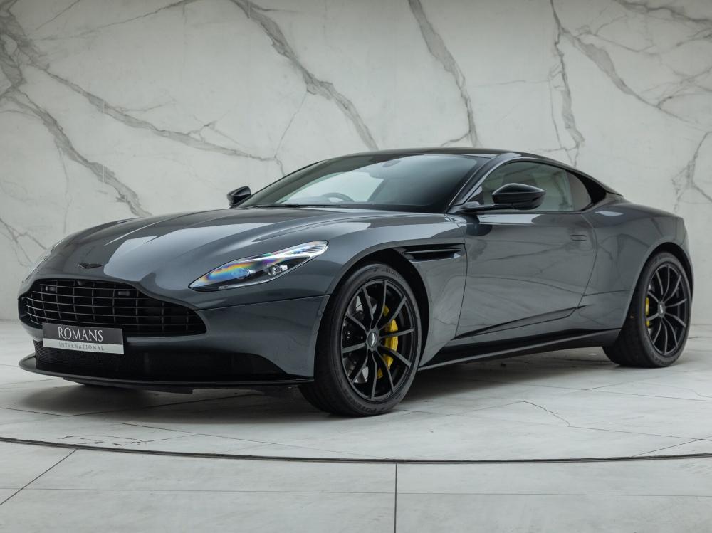 Aston Martin DB11 V8