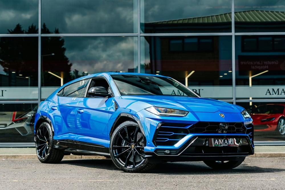 Lamborghini Urus V8 for Sale