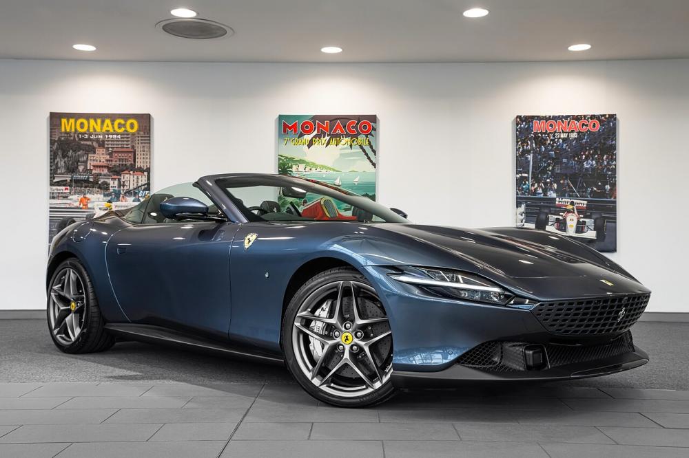  Ferrari Roma Spider 