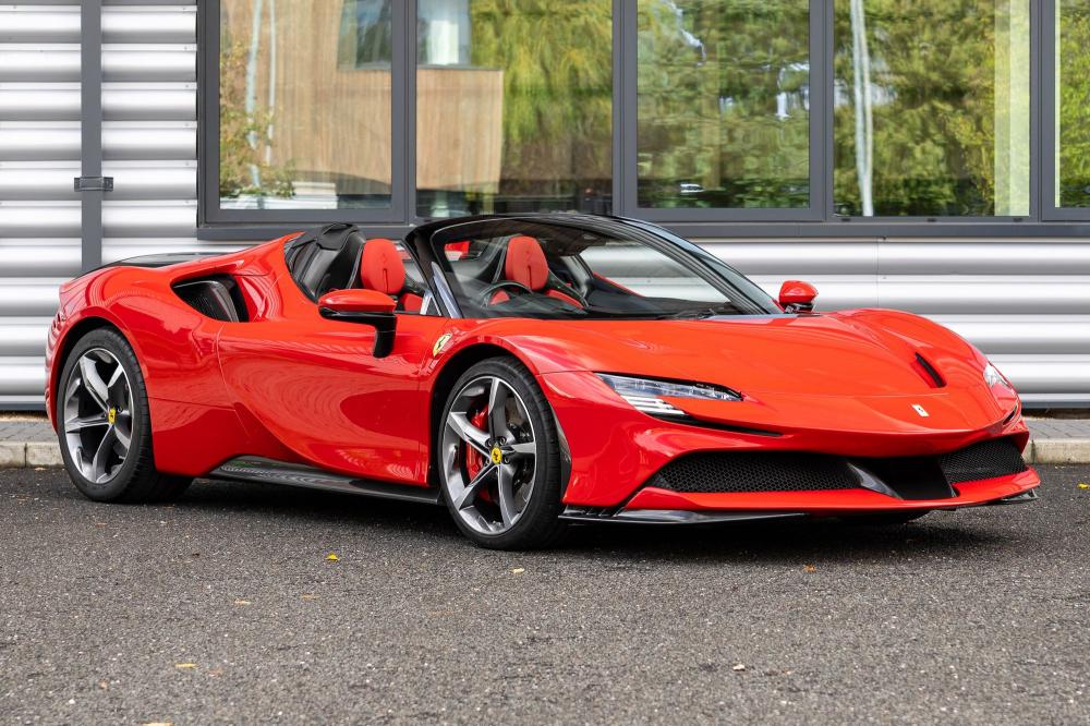 2022 Ferrari SF90 Spider Assetto Fiorano
