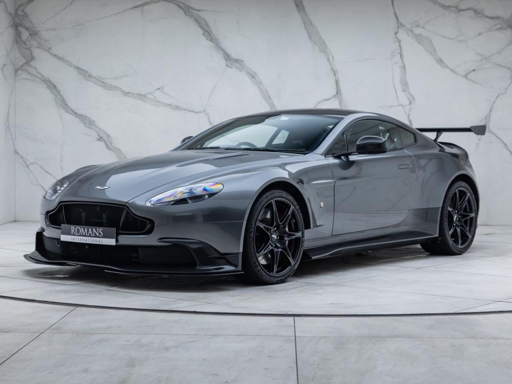 Aston Martin Vantage GT8 