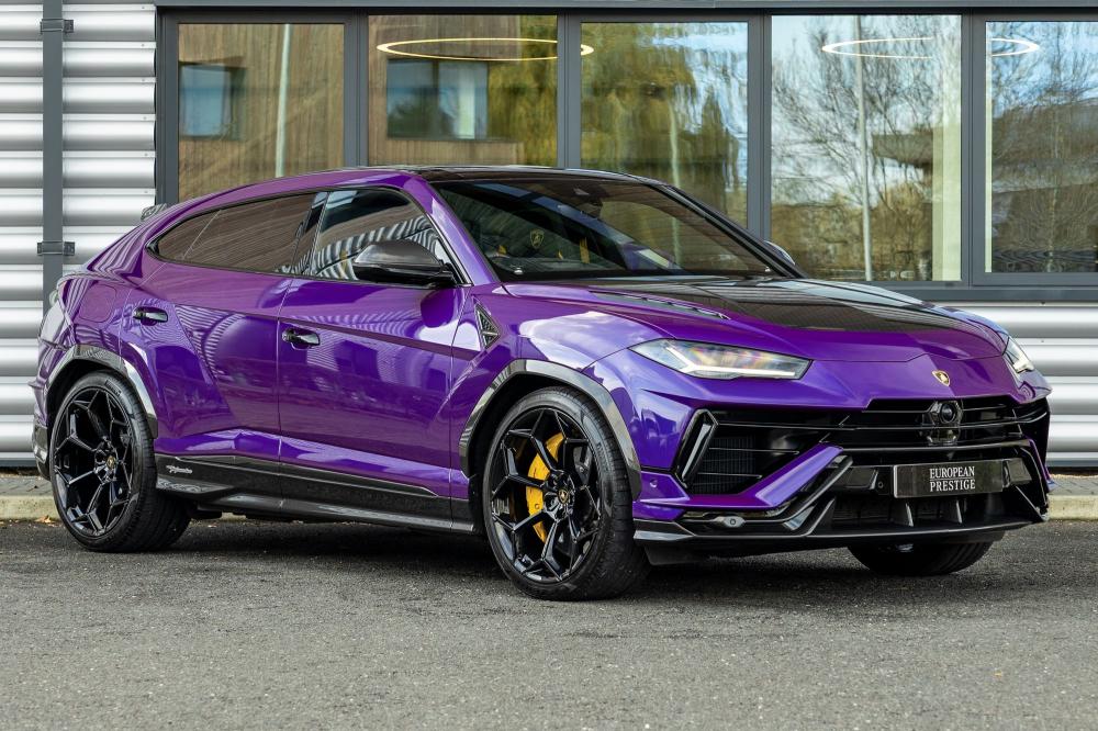 2023 Lamborghini Urus Performante
