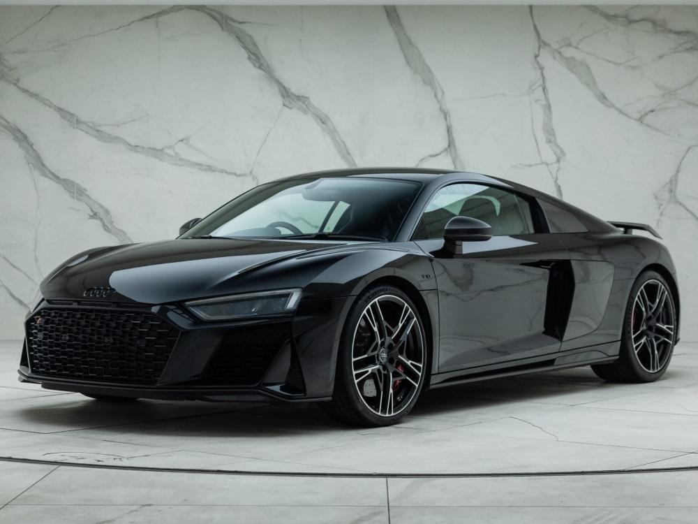 Audi R8 V10 PERFORMANCE CARBON BLACK