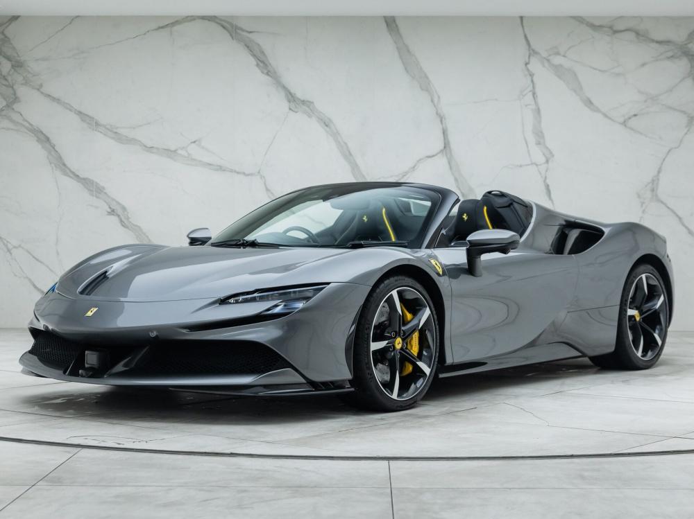 Ferrari SF90 SPIDER
