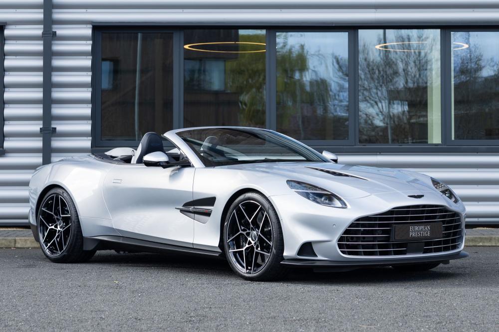 2025 Aston Martin Vanquish Volante