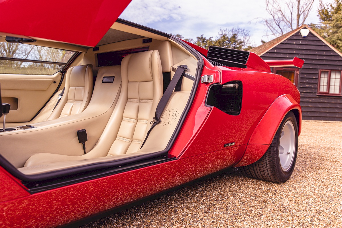 1987 Lamborghini Countach 5000QV Downdraught