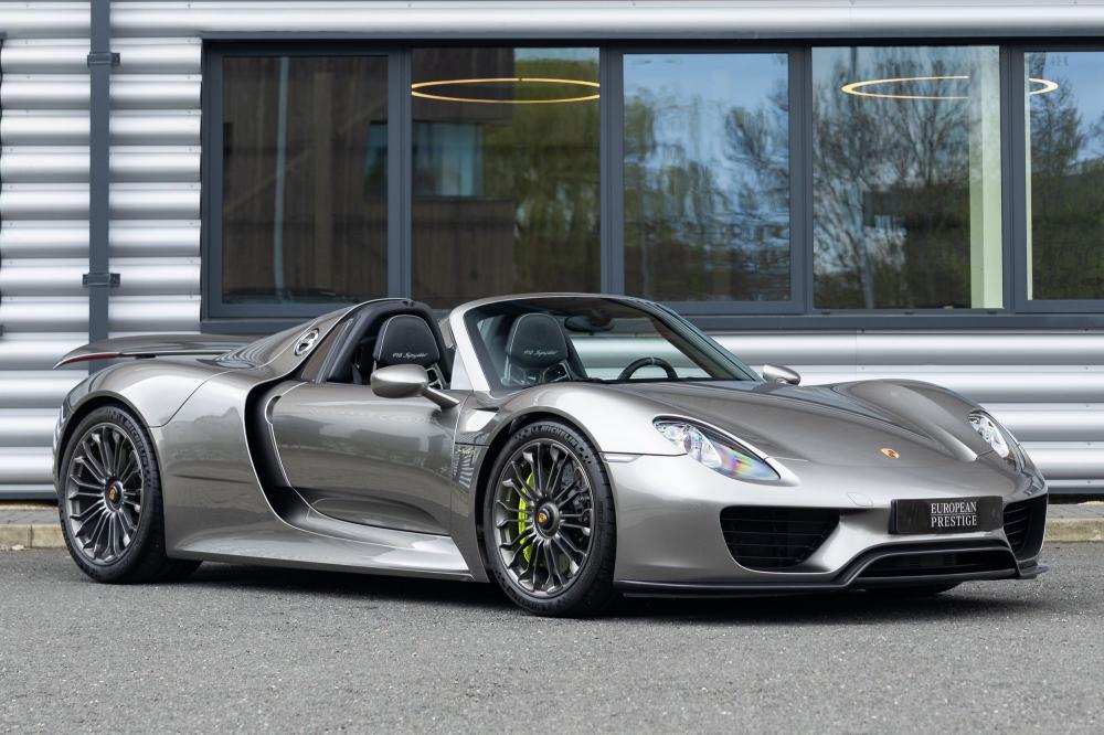2015 Porsche 918 Spyder