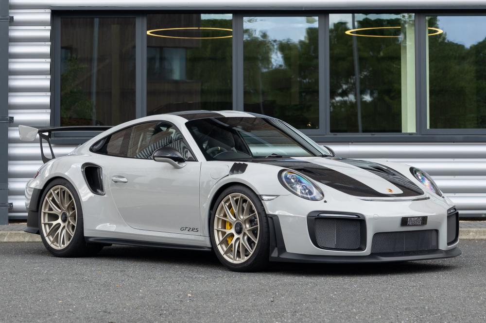 2018 Porsche 911 (991.2) GT2 RS Weissach