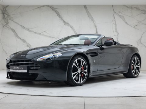 Aston Martin V12 Vantage ROADSTER
