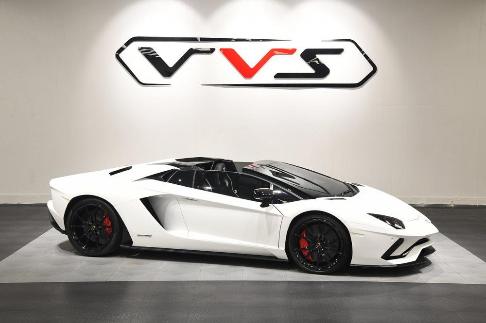 Lamborghini Aventador LP740-4 S Roadster 