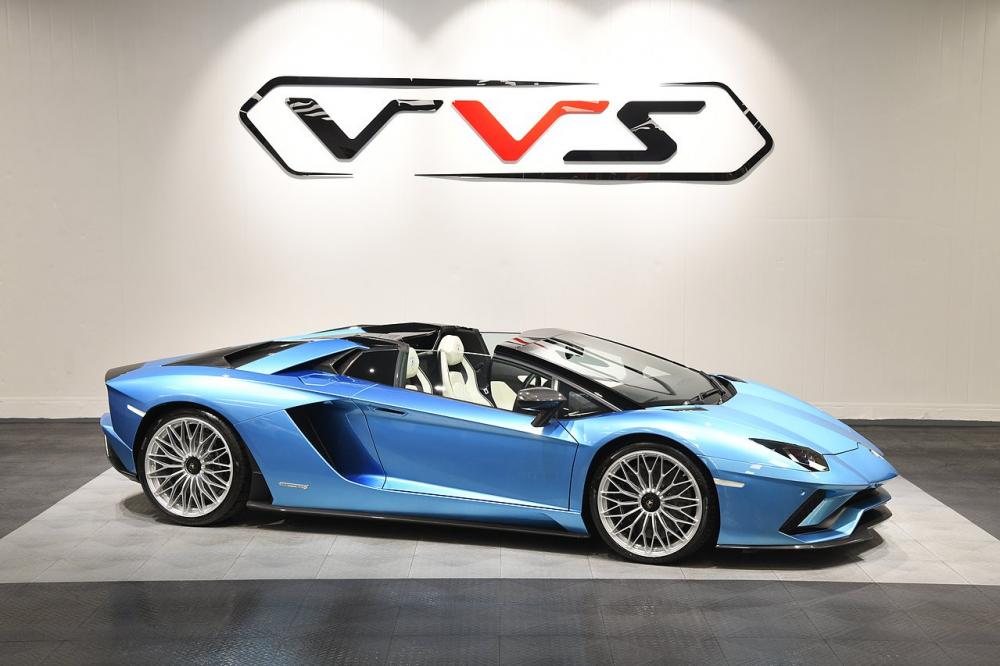 Lamborghini Aventador LP 740-4 S Roadster 