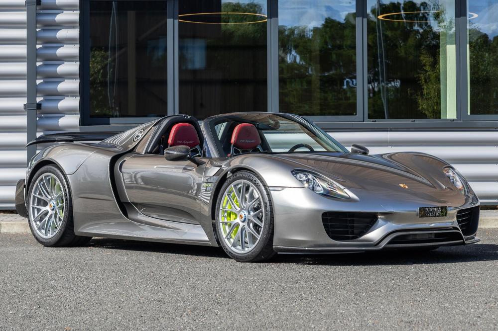 2015 Porsche 918 Spyder Weissach